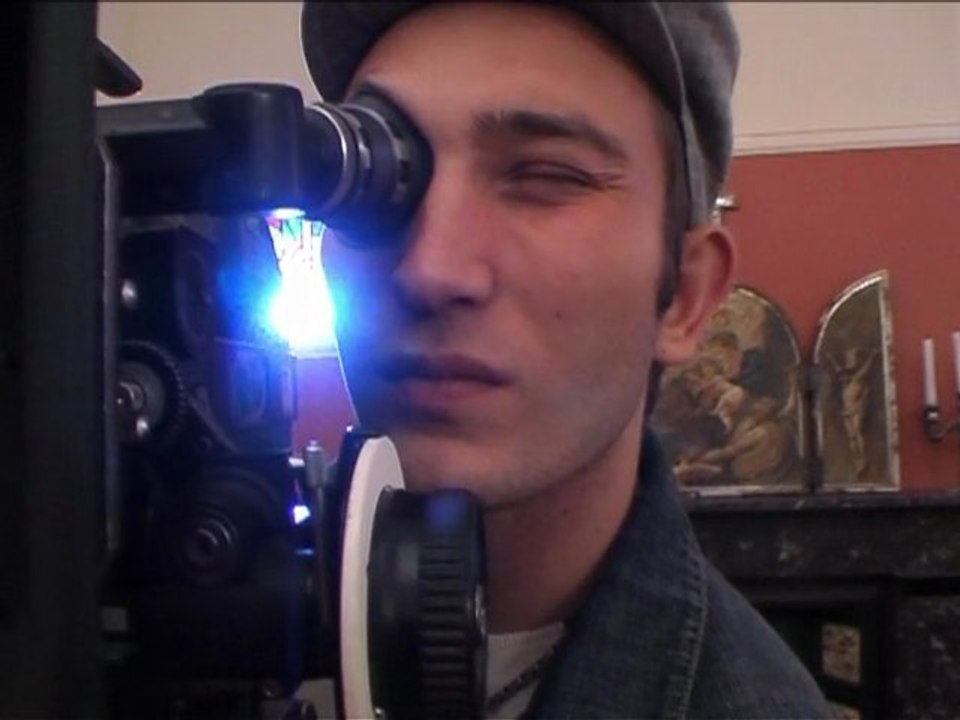 OZ TA VIE 6/13 ÉCOLE VISA ET APPART À SYDNEY (FRANCAIS)