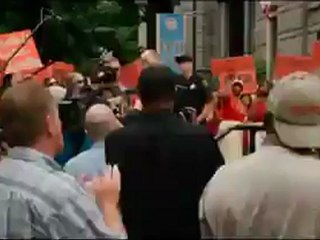 Trailer: Won't Back Down