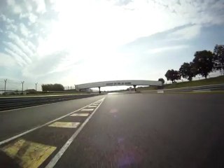 Manu au Vigeant en Trimumph Street Triple - 1ere