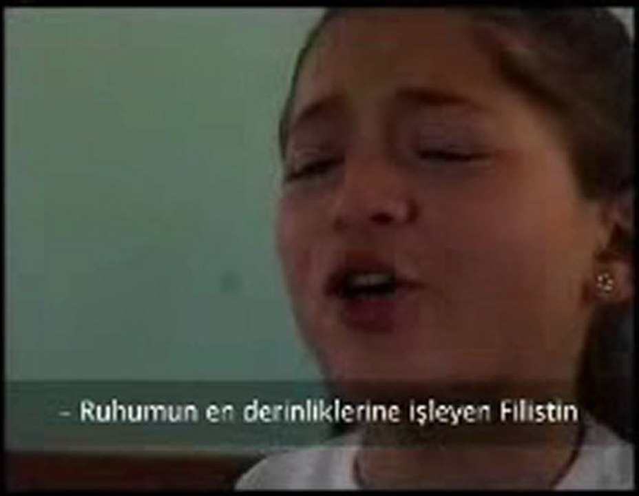 فلسطيني شعر جميل من طفلة فلسطينية