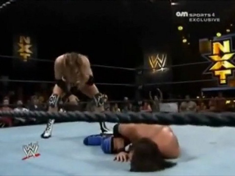 Kassius Ohno Attacks Richie Steamboat