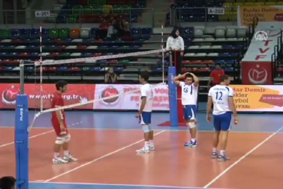 İranlı kadınların voleybola ilgisi