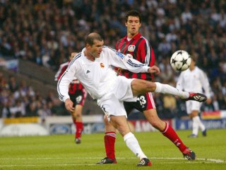 Quand un coéquipier de Jemaa marque un but à la Zidane !