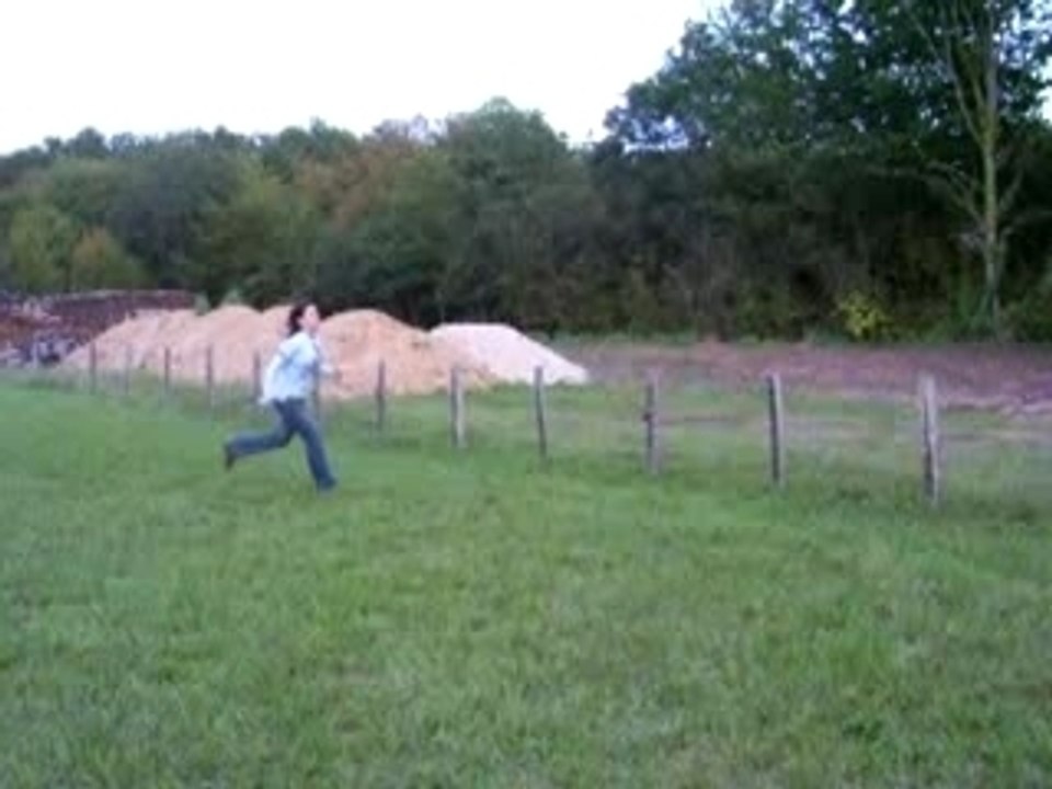 Emilie à l'obstacle