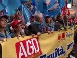 Italian unions rally against Monti's spending cuts