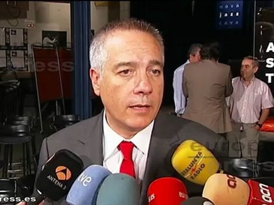 Navarro, presenta su precandidatura a encabezar las listas del PSC