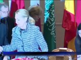 Syrie: Clinton annonce 45 millions de dollars d'aide