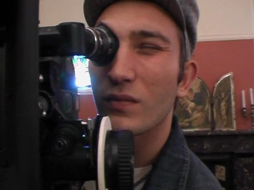 OZ TA VIE 6/13 SCHOOL VISA AND FLATS IN SYDNEY (ENGLISH)