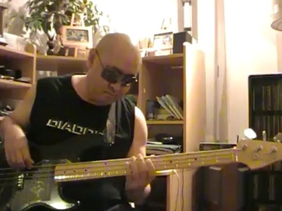 Guilty Barry Gibb & Barbara Streisand basscover Bob Roha