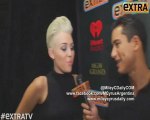 Extra - Backstage at the iHeartRadio Music Festival with Miley Cyrus