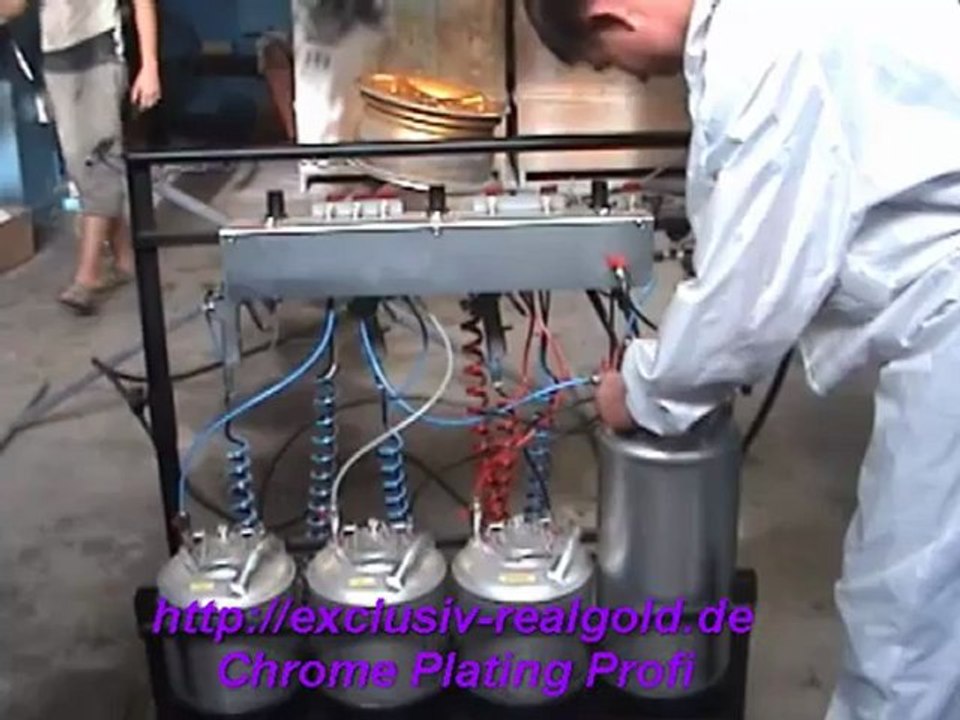 Franchise accomplice - spray chrome