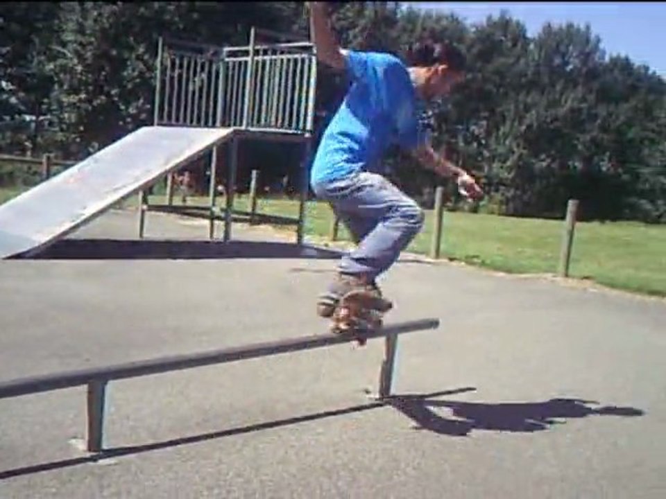Petite aprèm skate père - fils (video skate amateur du 65)