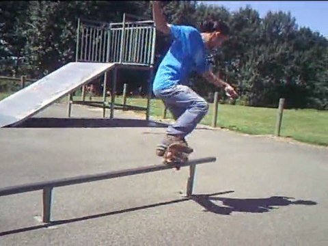 Petite aprèm skate père - fils (video skate amateur du 65)