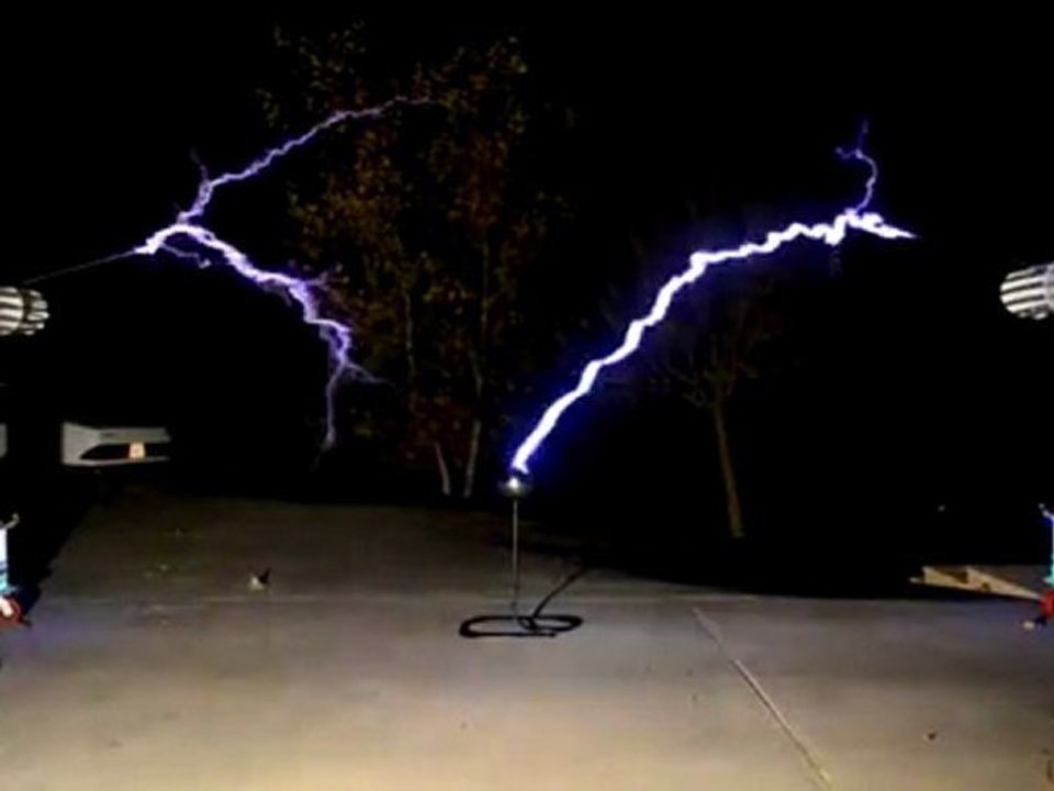 Tesla Coils Play Sweet Home Alabama