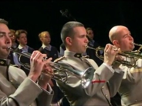 Les Petits Chanteurs de St Marc et la Musique Militaire de Lyon -(2)- Bourse du travail 2011