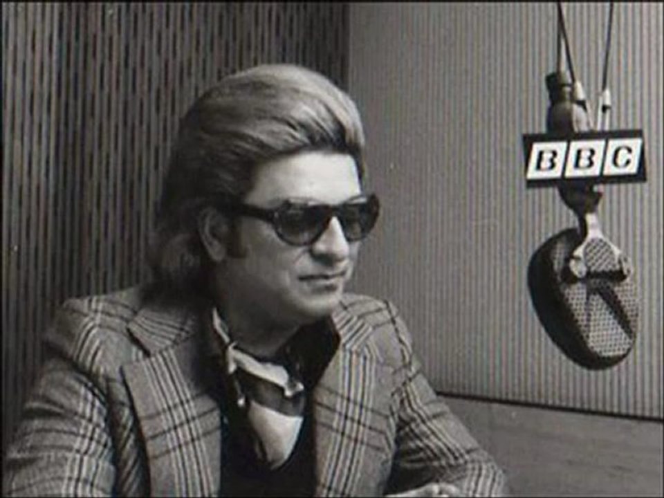 Zeki MÜREN - Rakimda Buz Parcasisin