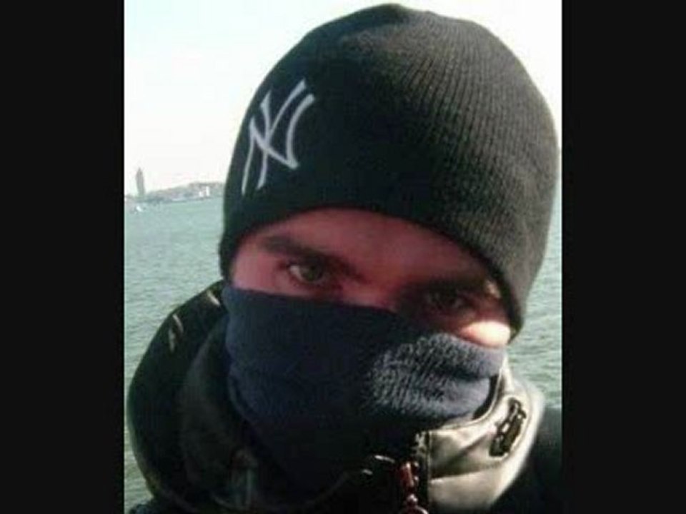 BUSTA''MER FEAT STICKY SNAKE - J'M'ENVENIME (2009)