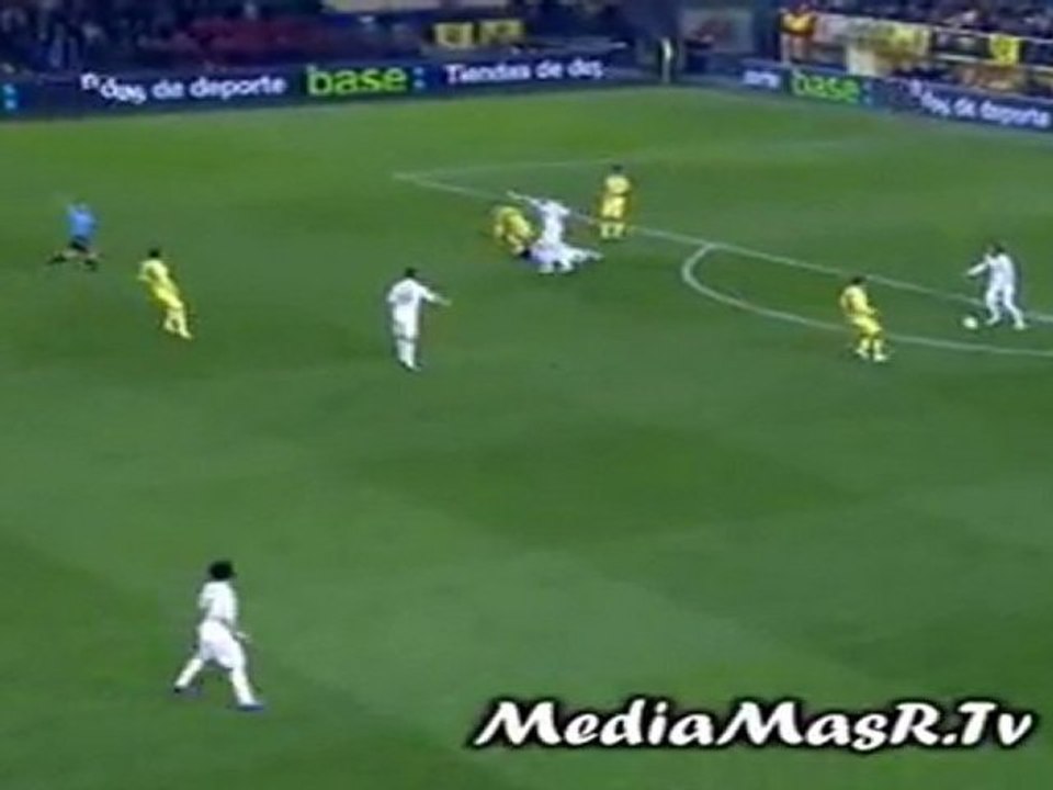 لاعب من فياريال يحصل علي انذارين ولا يطرد - MediaMasr.Tv