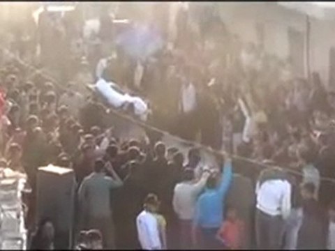 فري برس حمص حي الربيع العربي زفاف الشهيد شحادة العليوي بموك 21 3 2012