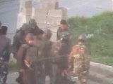 فري برس حماه المحتلة حميدية  جيش الشبيحه يسحب جثث الشهداء بطريقة 21 3 2012