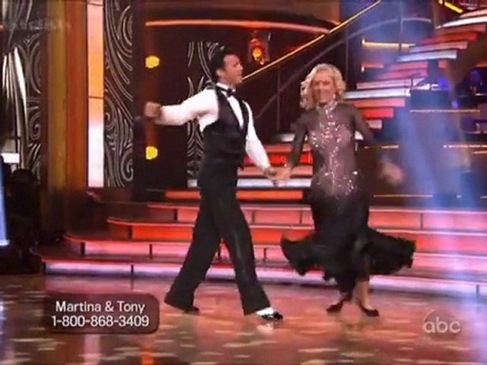 Martina Navratilova arata ca la 20 de ani pe ringul de dans !!!