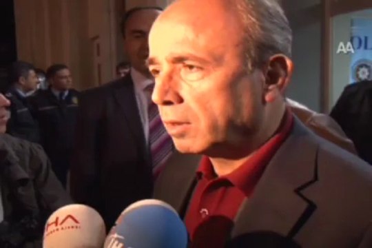 Hükümlü kadını polisin elinden kaçırdılar