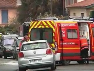 Blasts heard at French gunman siege