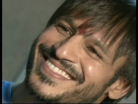Vivek Oberoi To Get Back At Sanjay Gupta? - Bollywood Gossip