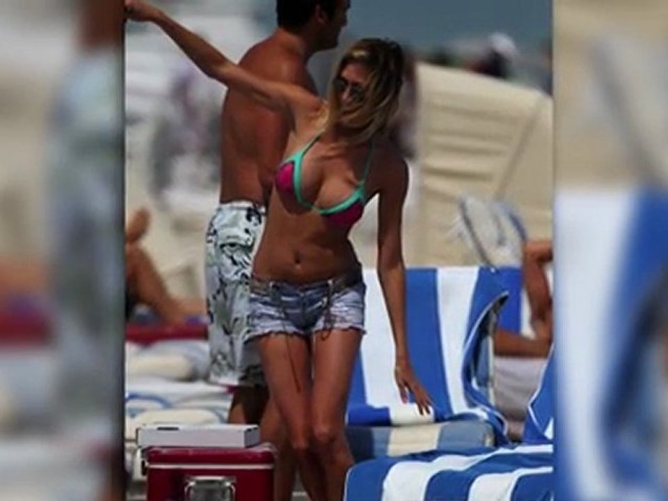 Lauren Stoner Shows Off Her Perfect Figure in Tiny Bikini