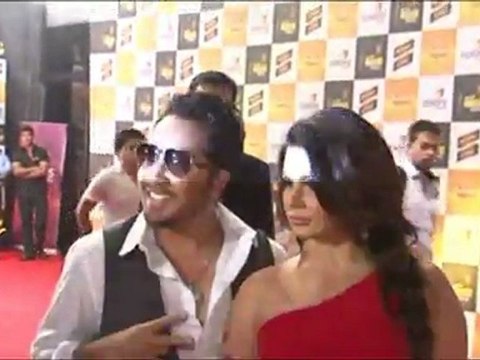 Mika gets TOUCHY with Rakhi Sawant!