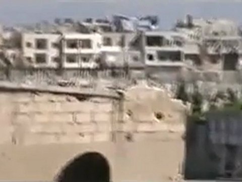 فري برس حمص باب تدمر تمركز الدبابات تي 72 بلقرب من الحواجز 21 3 2012