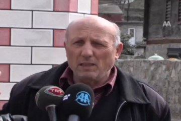 Minare ortada kaldı