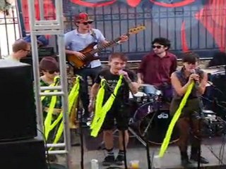 Rubble Bucket - Ooo Waa