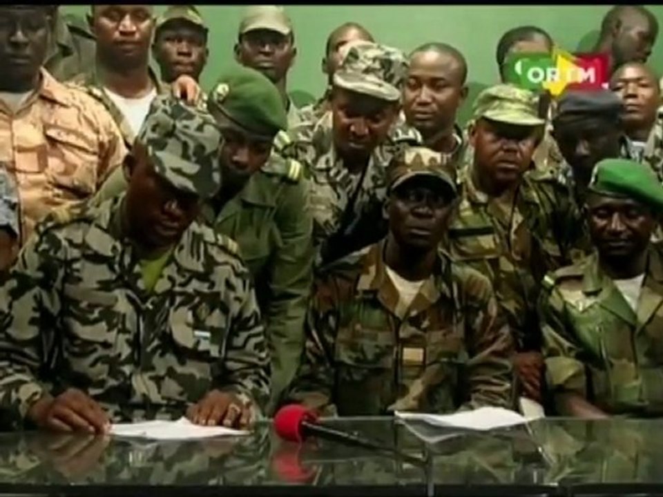 Junta militar toma poder en Malí