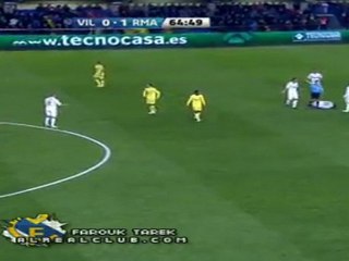 تدخل عنيف على ألونسو والحكم لا يعطي انذار للاعب فياريال