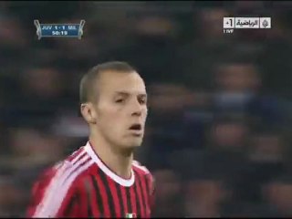 BUT DE DJAMEL MESBAH vs Juventus