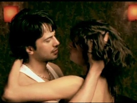 Emre Altuğ - Gidecek Yerim Mi Var