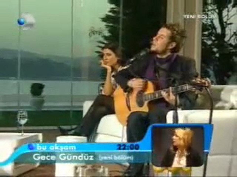 Tuba Büyüküstün & Emre Aydın - Şeffaf Oda -3