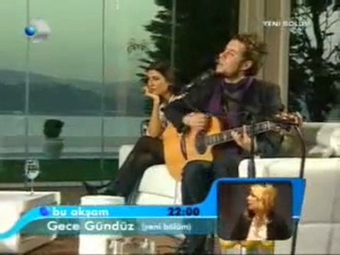 Tuba Büyüküstün & Emre Aydın - Şeffaf Oda -3
