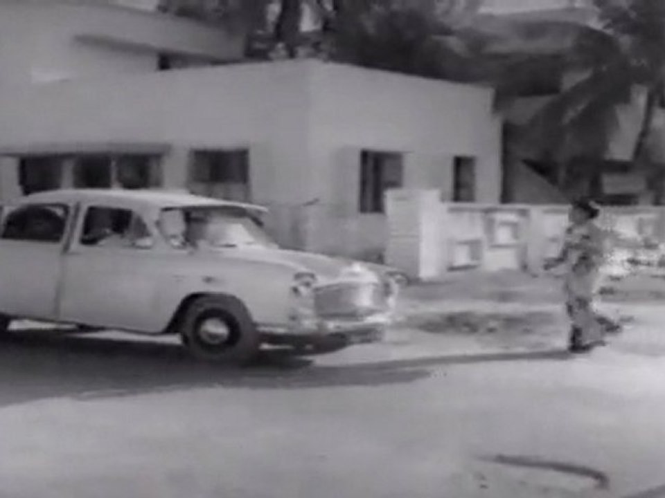 MUTHANA MUTHALLAVI   SCENE 12