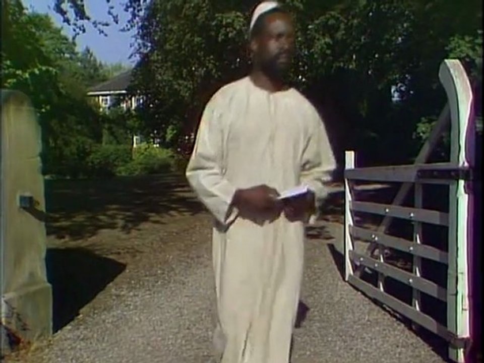 Raffles - E02 - A Costume Piece