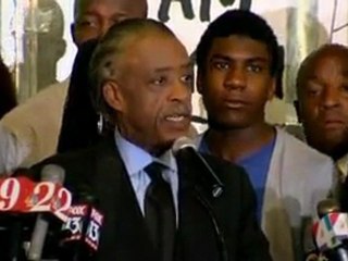 Thousands demand justice for slain Florida teen