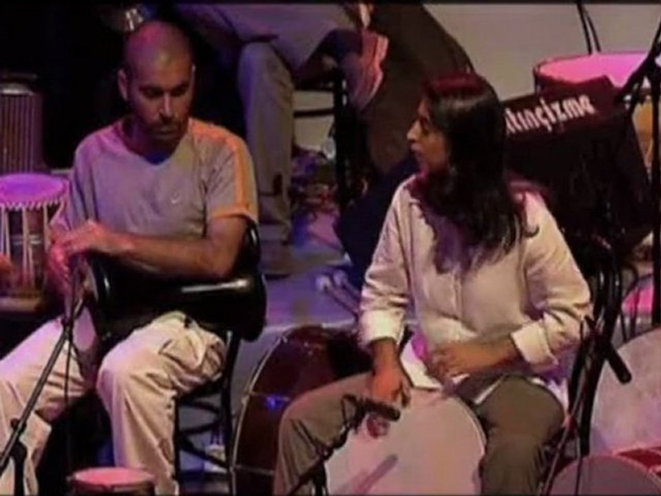 Kardeş Türküler - Burçak  Tarlası