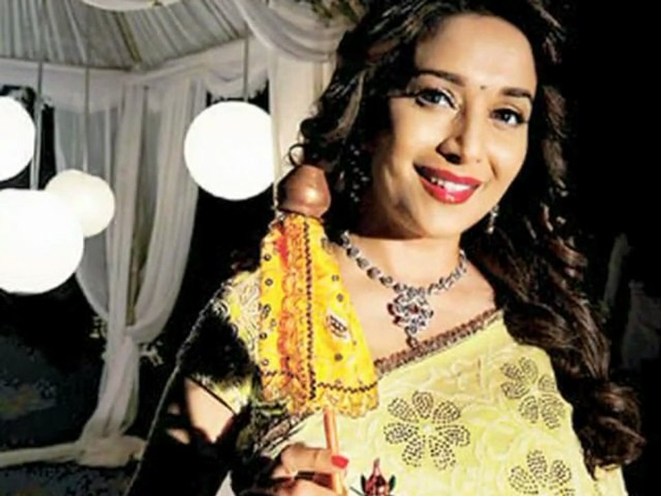Madhuri Dixit Celebrates Gudi Padwa - Rajshri Festive Celebrations