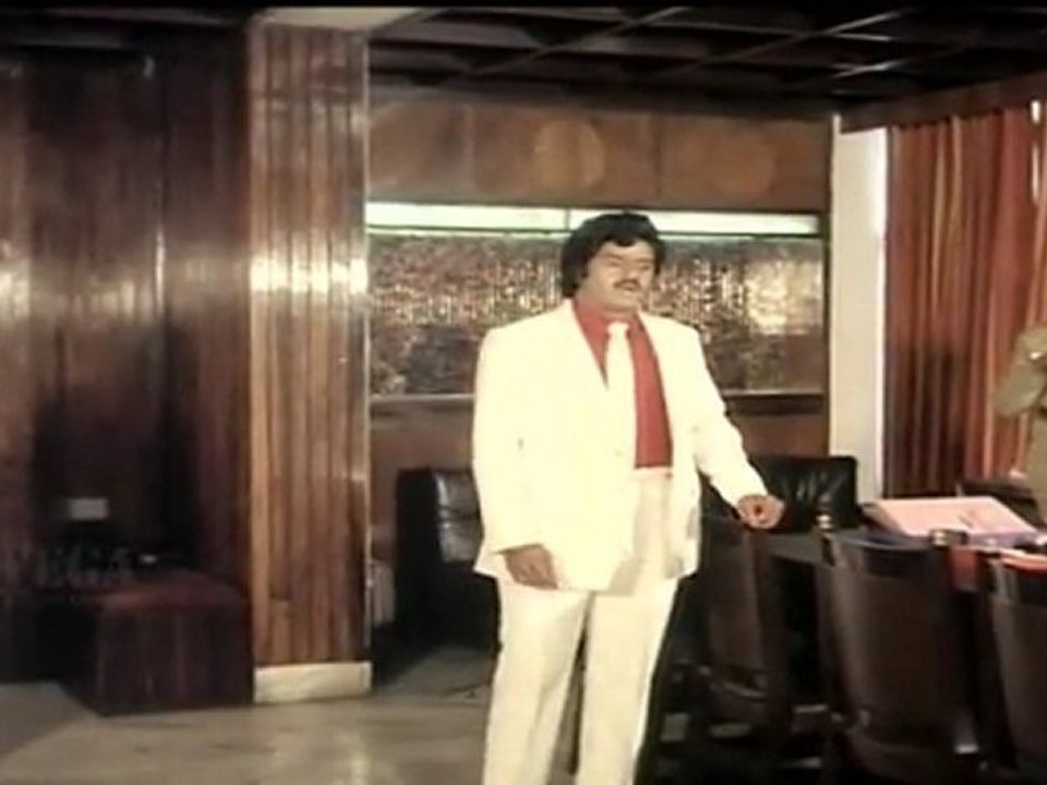 Nippulanti Manishi - Bala Krishna Meets Inspector