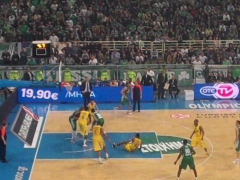 Φάση από το ματς Παναθηναϊκός-Μακάμπι