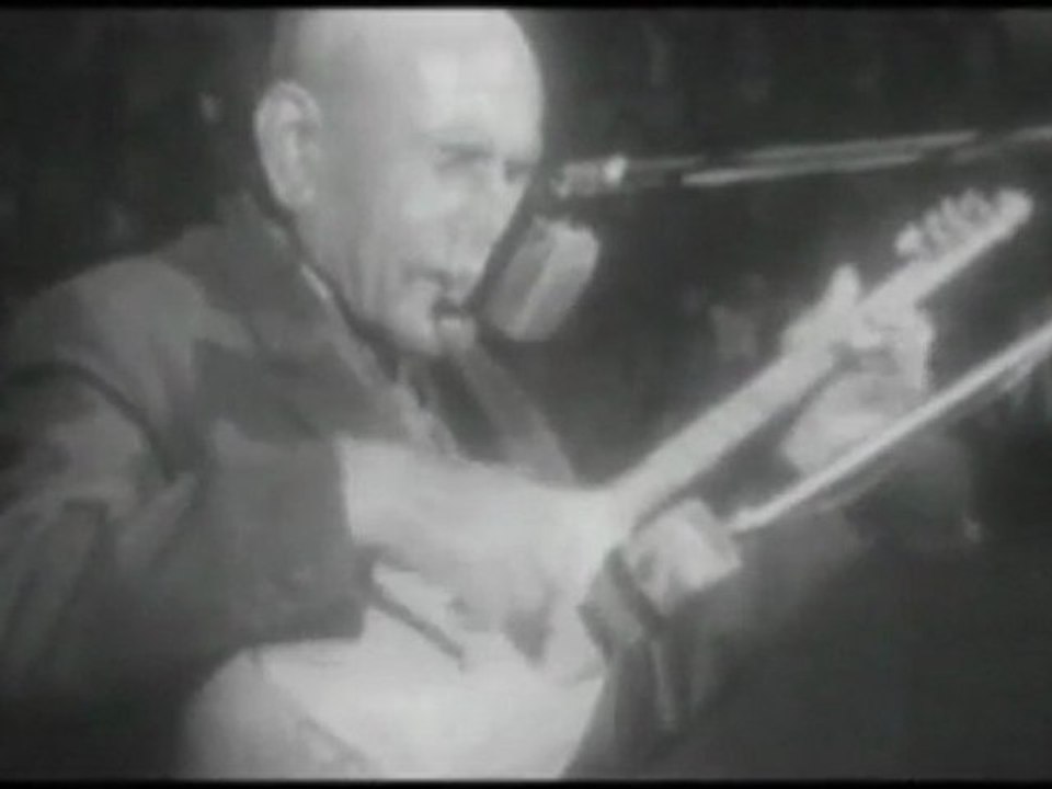 Aşık Veysel - Dostum Beni Niçin Zâr İncitirsin