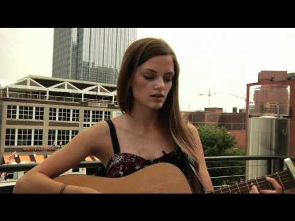 JANE ELLEN BRYANT - ANYTHING (BalconyTV)