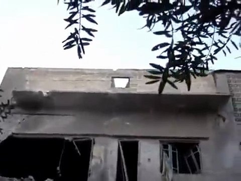 فري برس حماة الدمار في أحد البيوت نتيجة القصف 22 3 2012 ج2