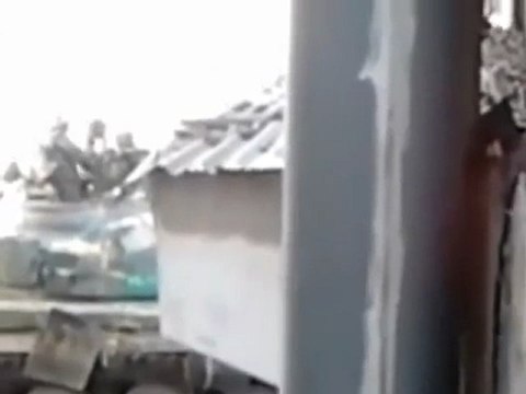 فري برس حماة اقتحام الحميدية بالدبابات والمجنزرات 22 3 2012